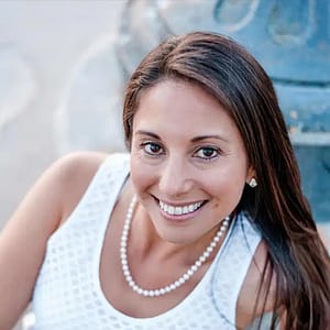 Dr. Mariza Snyder  | Women's Hormone Practitioner, Author & Essential Oils Therapist